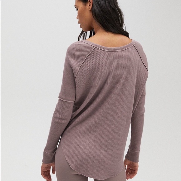 Aritzia thermal top - Picture 5 of 8